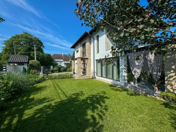 Eladó ikerház, Budapest, XVIII. kerület 5 szoba 153 m² 250 M Ft